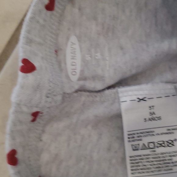 5T Old navy valentines heart leggings - Picture 3 of 3